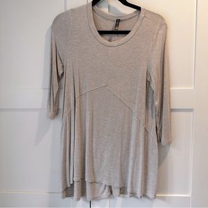 Piphany Flowy 3/4 Sleeve Top Size S (Fits like M)